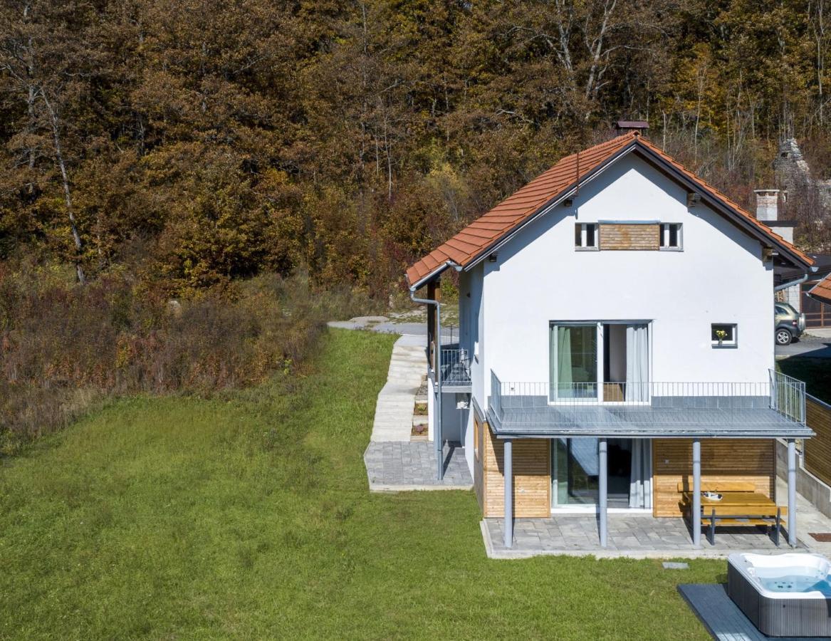 Velebit Lodge Lovinac  외부 사진
