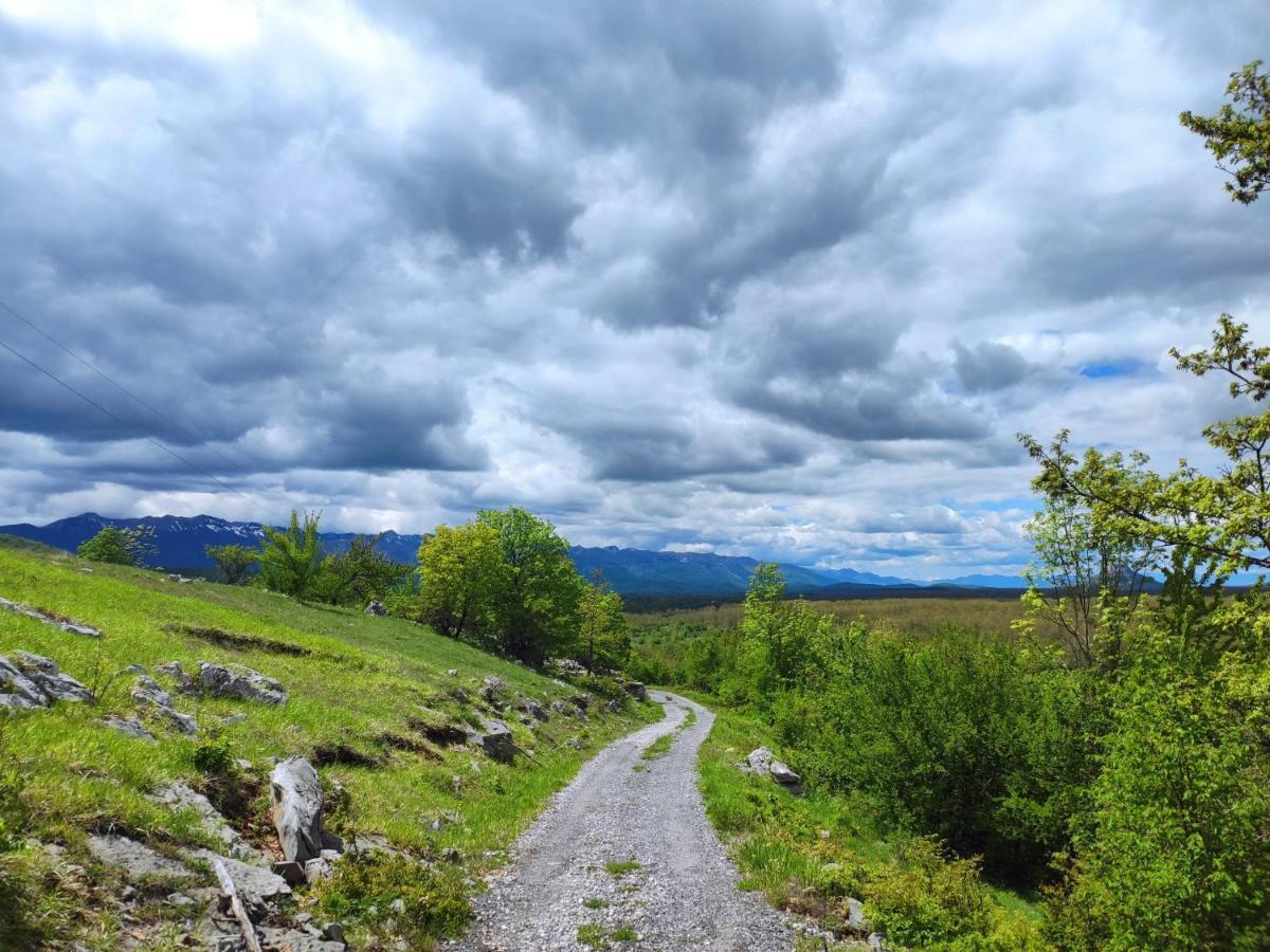 Velebit Lodge Lovinac  외부 사진
